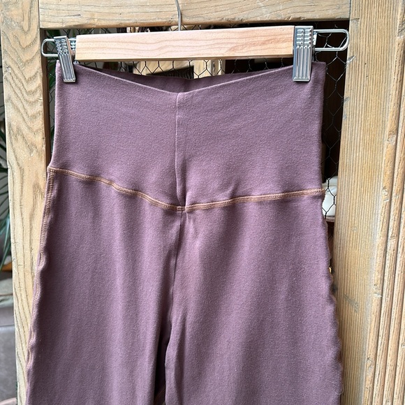 Leom Designs Seaweed Hippie Yoga Pants Leggings - Picture 2 of 9